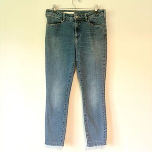 Pilcro and the Letterpress Denim Raw Hem Crop Jeans